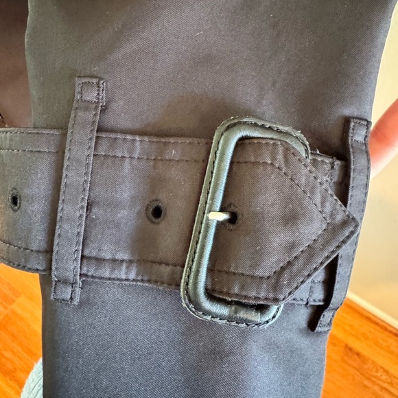 Burberry Black Coat with Detachable Hood and Belt - Picture 9 of 17